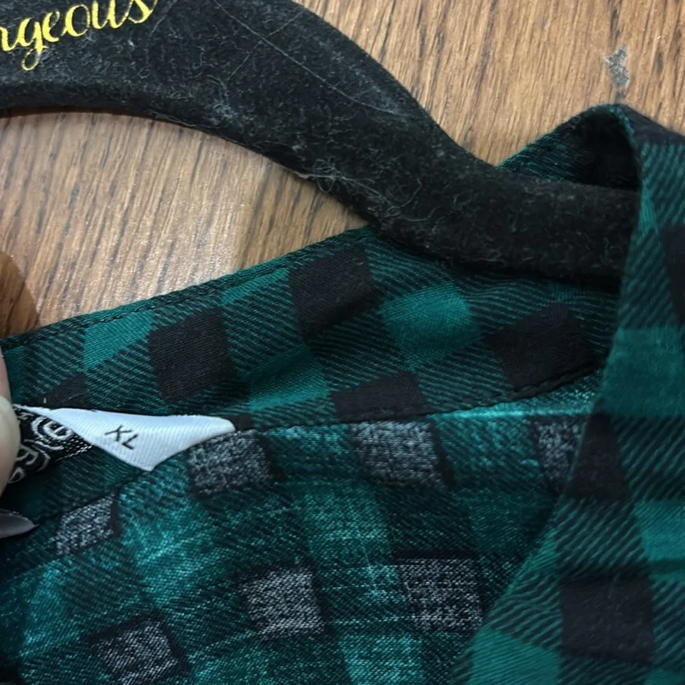 MEAKEOR lightweight flowy Green Checkered Womens vneck blouse sleeve tab size XL - Picture 11 of 12